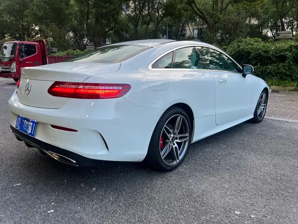 Mercedes-Benz E-Class 2020 — фото 18