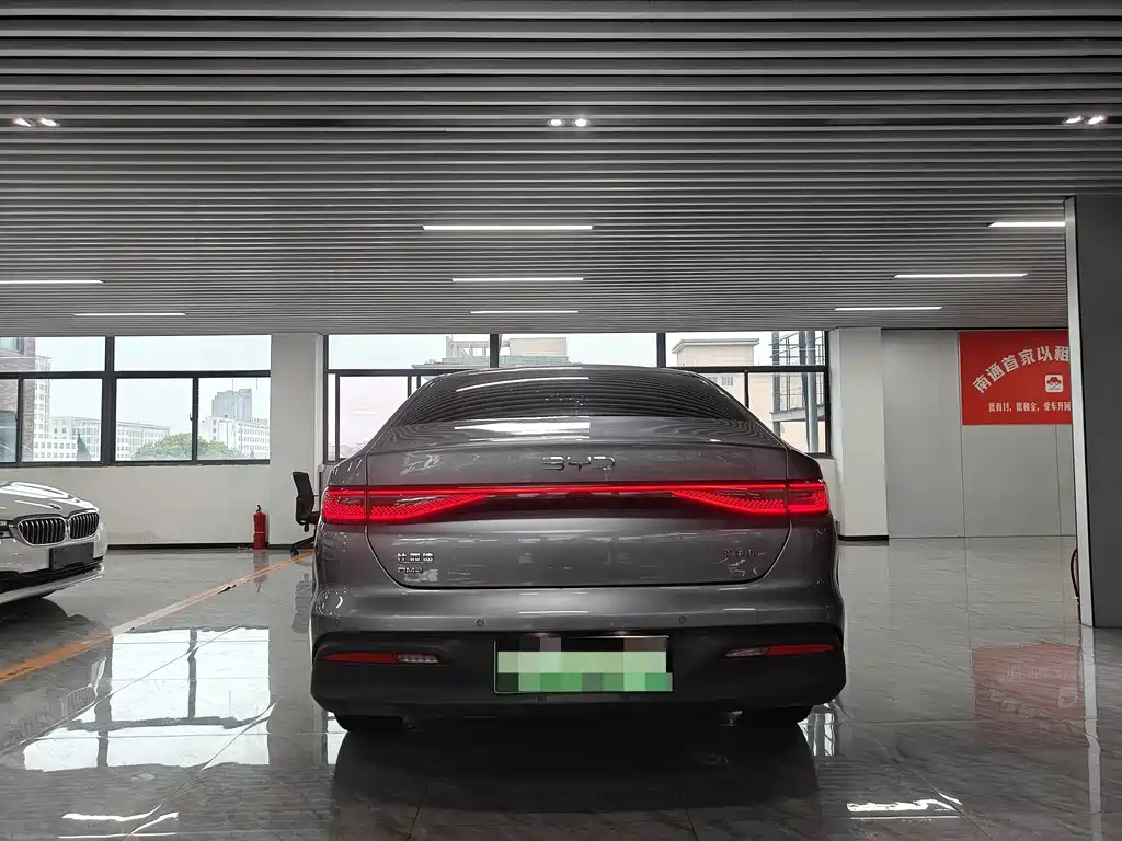 BYD Seal 05 DM-i 2025 — фото 4