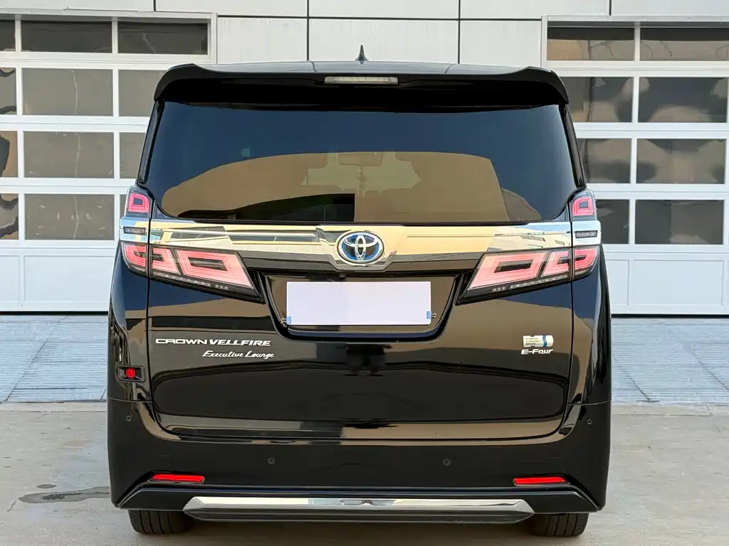 Toyota Vellfire 2021 — фото 8