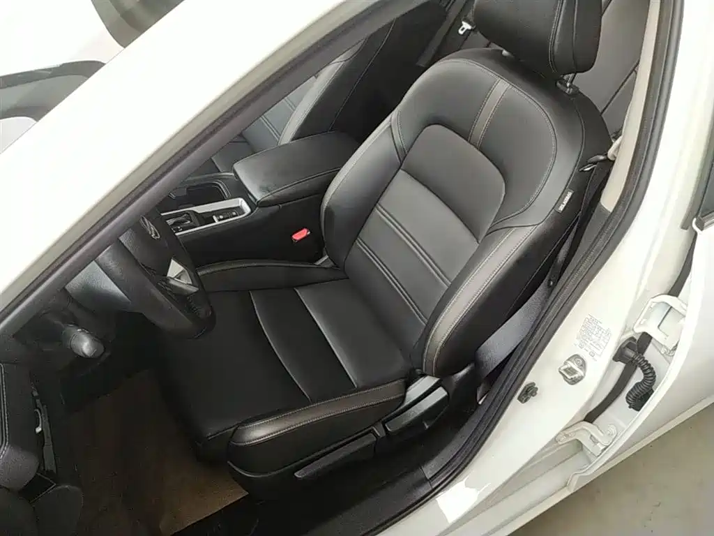 Nissan Sylphy 2024 — фото 15