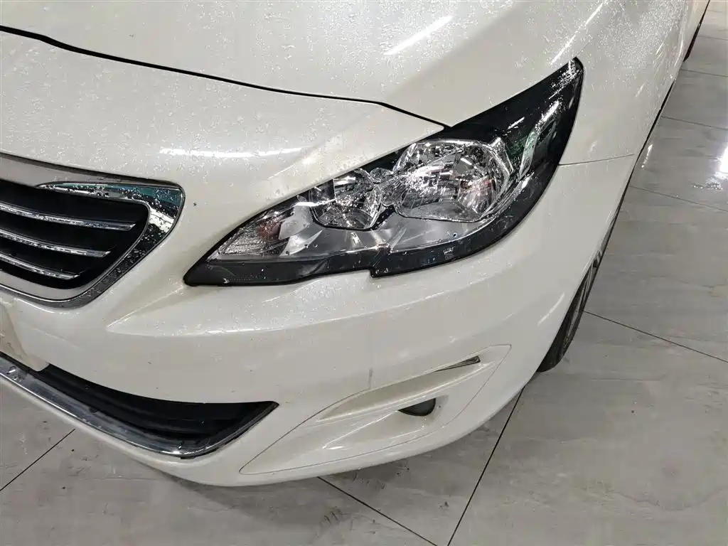 Peugeot 408 2016 — фото 18