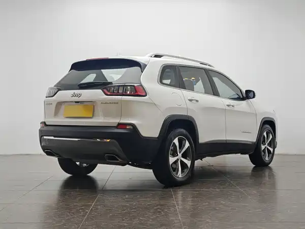 Jeep Cherokee 2020
