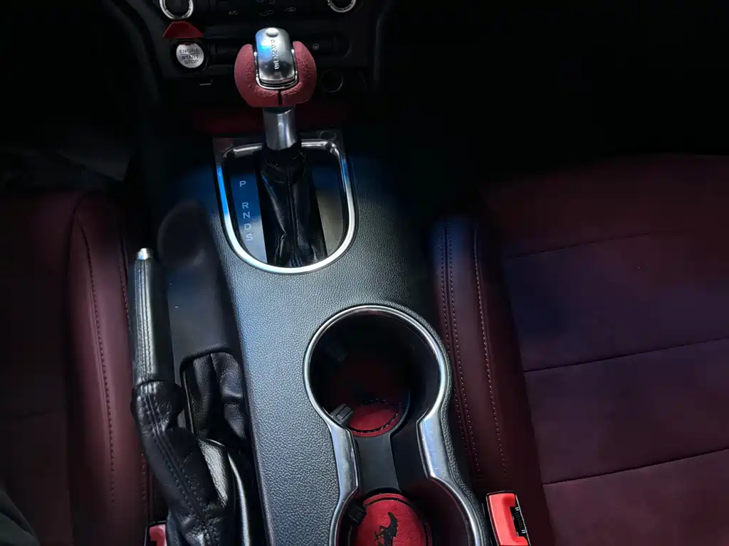 Ford Mustang 2018 — фото 7