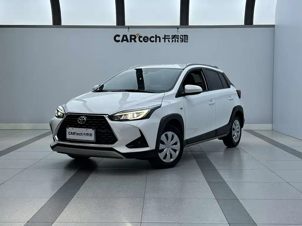 Toyota Yaris L 2022