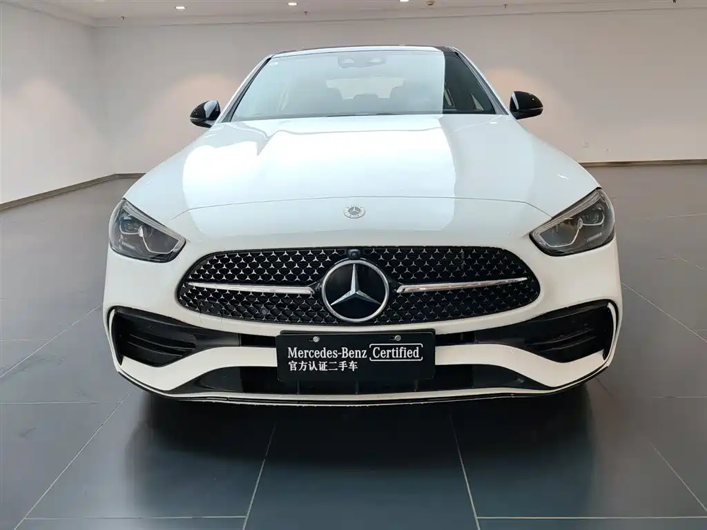 Mercedes-Benz C-Class 2024