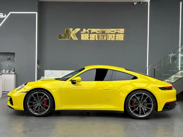 Porsche 911 2021