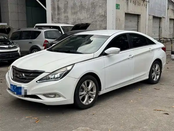 Hyundai Sonata 2011