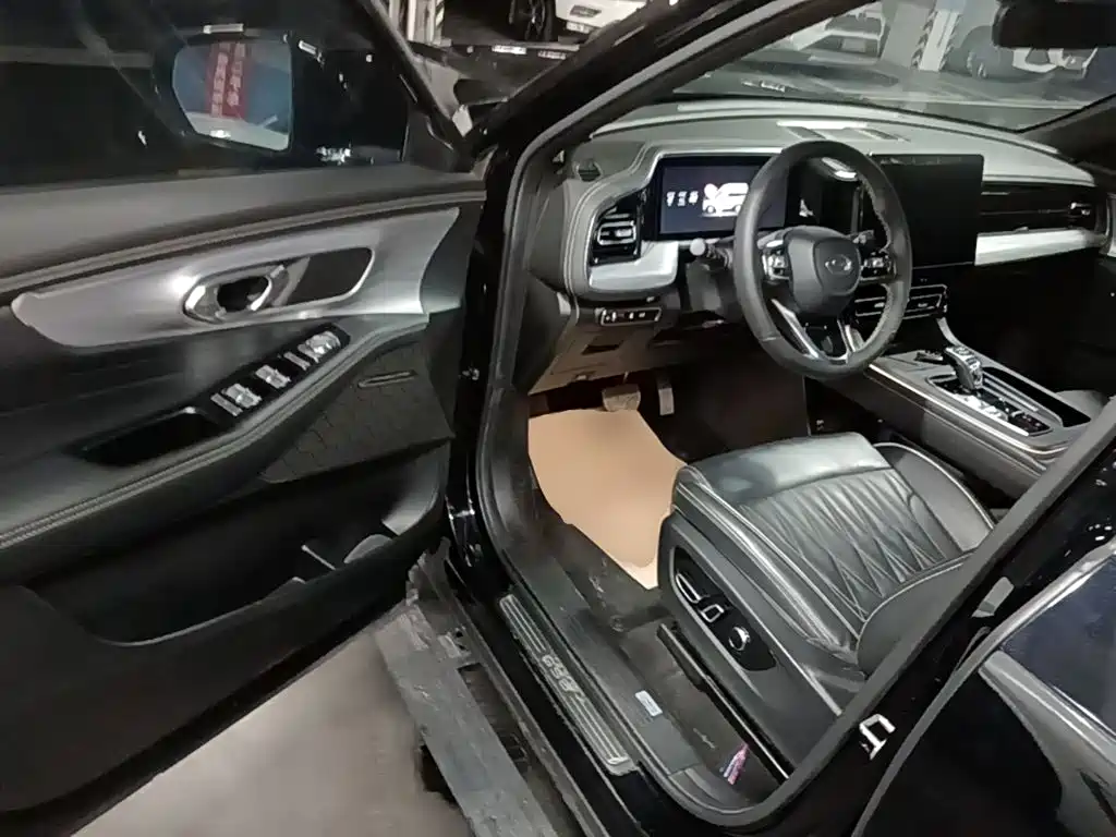 GAC Trumpchi GS8 2022 — фото 16