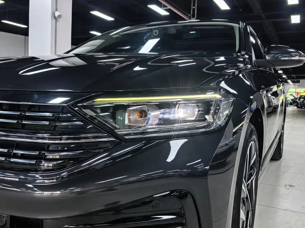 Volkswagen Sagitar 2023