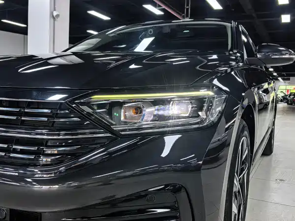 Volkswagen Sagitar 2023