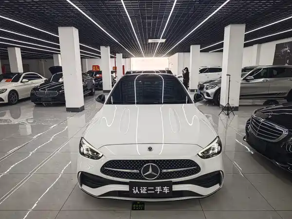 Mercedes-Benz C-Class 2024