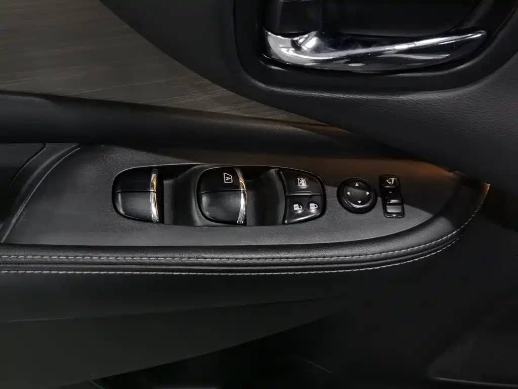 Nissan Murano 2017 — фото 9