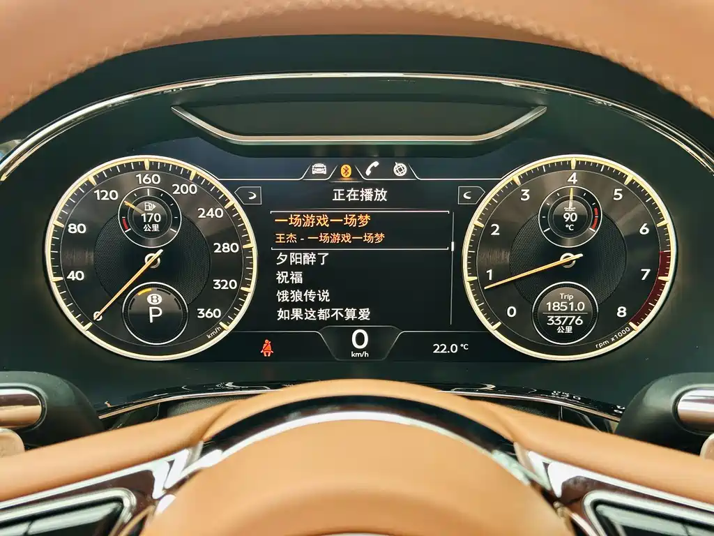 Bentley Flying Spur 2023 — фото 17