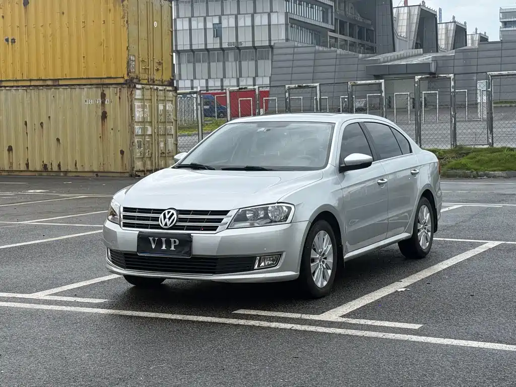 Volkswagen Lavida 2014