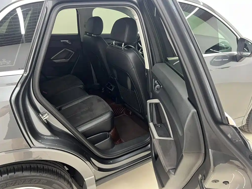 Audi Q3 2022 — фото 12