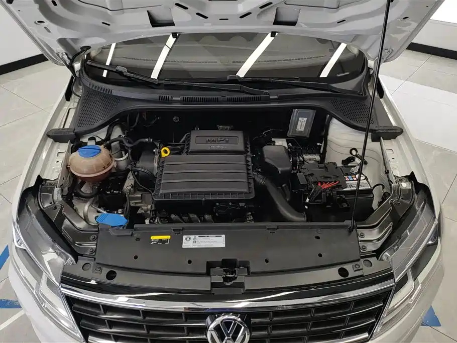 Volkswagen Jetta 2018 — фото 10
