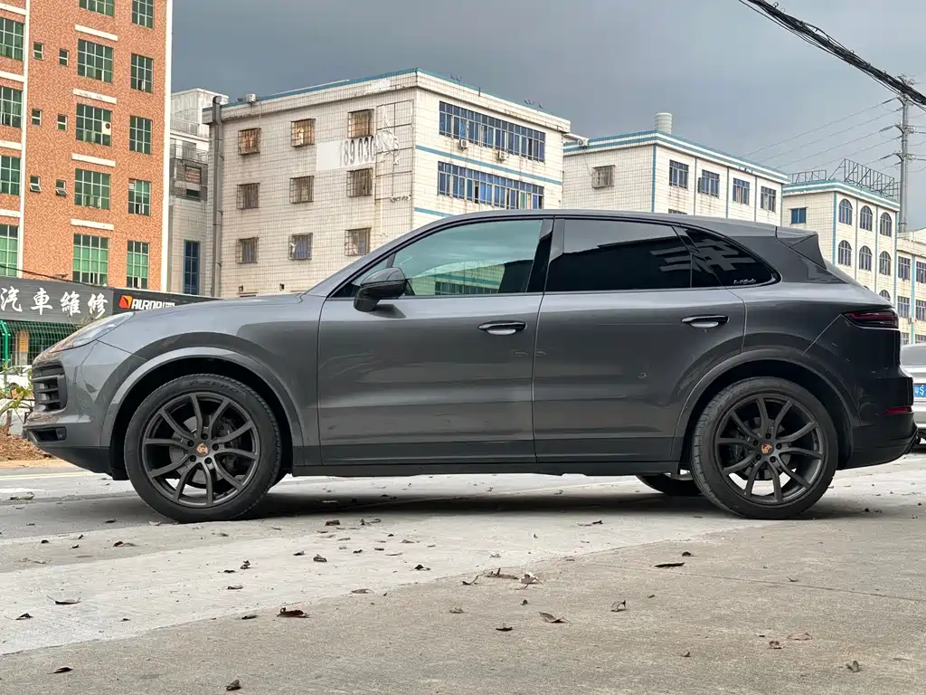 Porsche Cayenne 2018 — фото 7