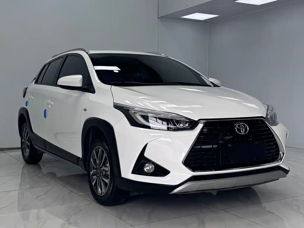 Toyota Yaris L 2021