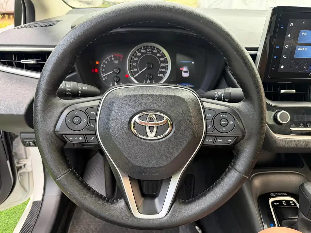 Toyota Corolla 2022 — фото 13