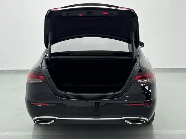 Mercedes-Benz E-Class 2022 — фото 15