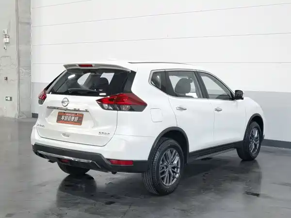 Nissan X-Trail 2025