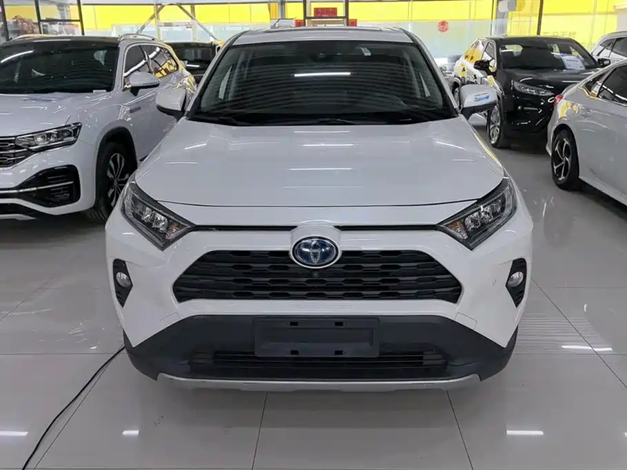 Toyota RAV4 2020 — фото 2