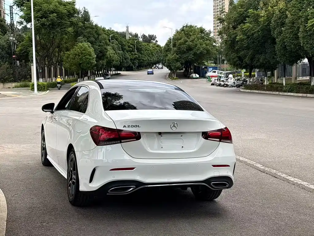 Mercedes-Benz A-Class 2018 — фото 9