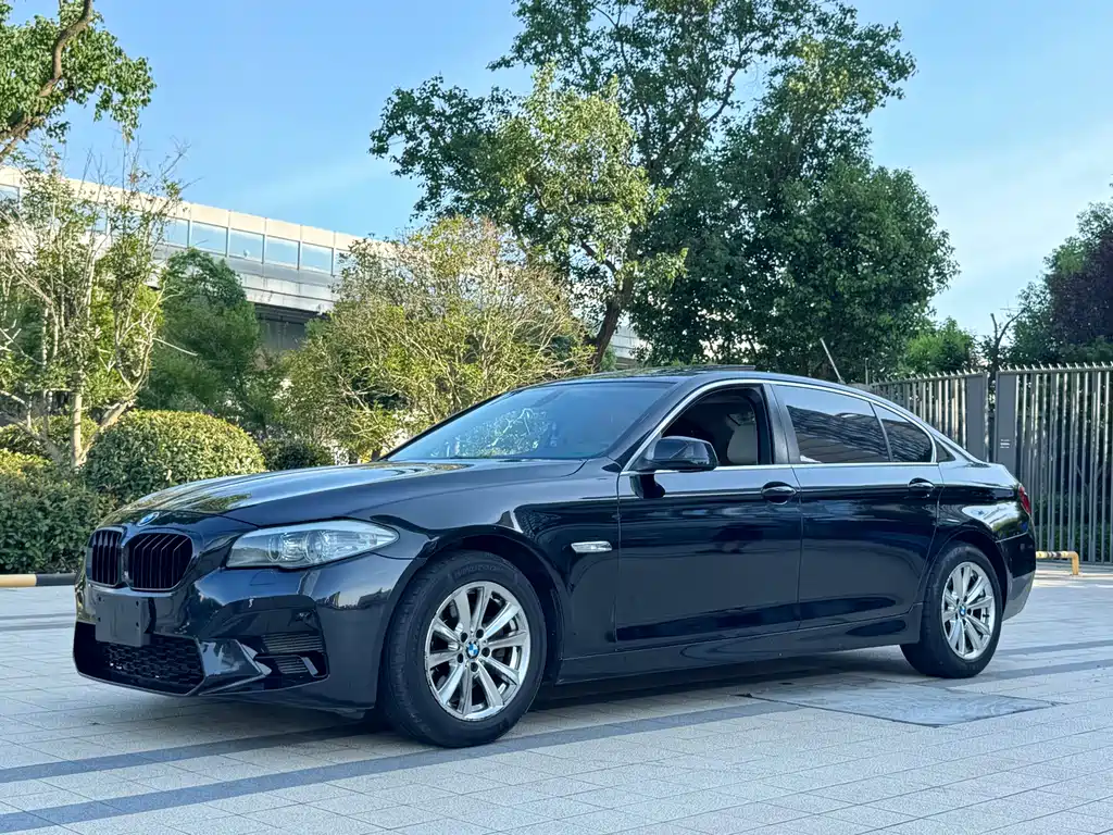BMW 5 Series 2011