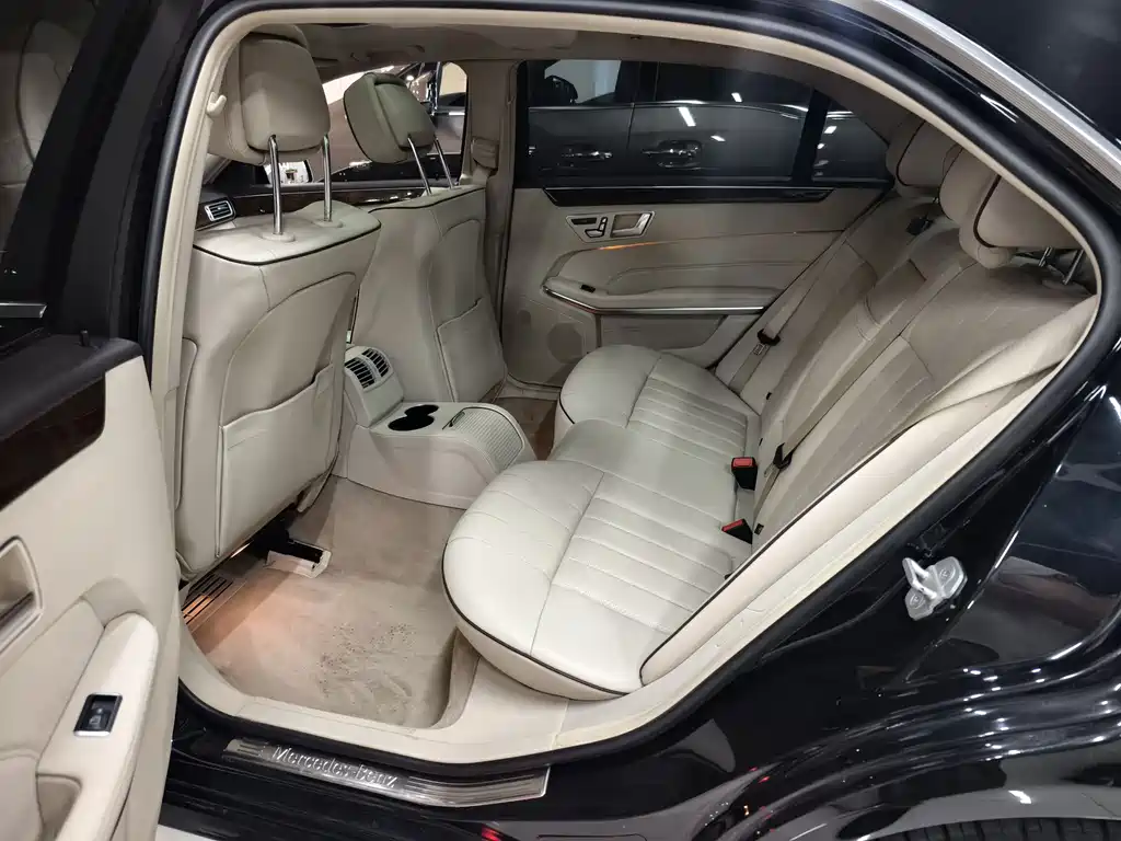 Mercedes-Benz E-Class 2015