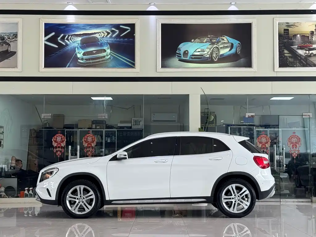 Mercedes-Benz GLA 2016 — фото 10