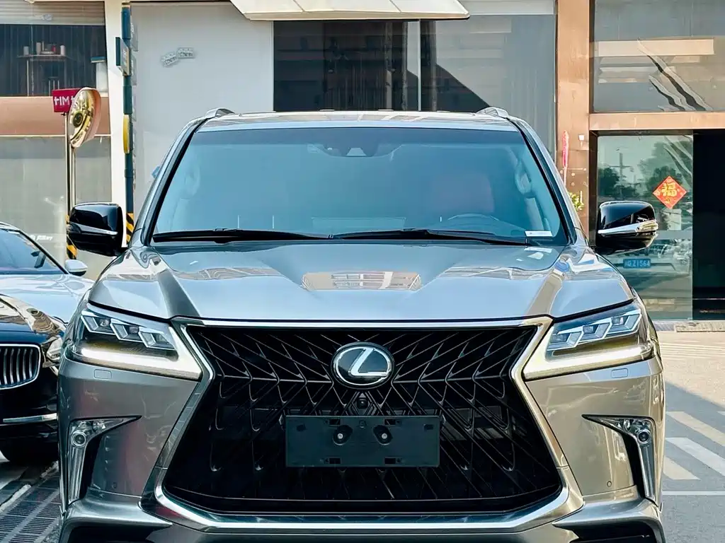 Lexus LX 2019 — фото 2