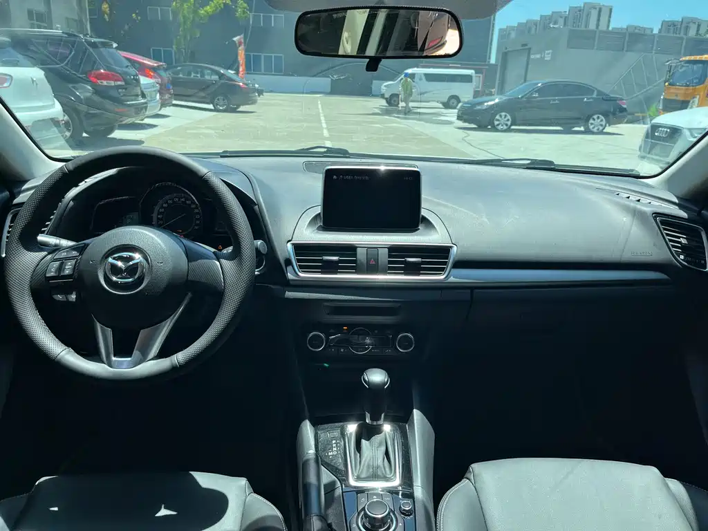 Mazda 3 Axela 2015 — фото 8
