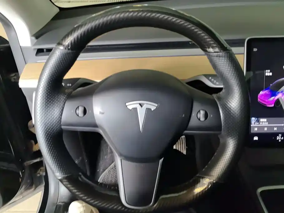 Tesla Model Y 2021 — фото 15