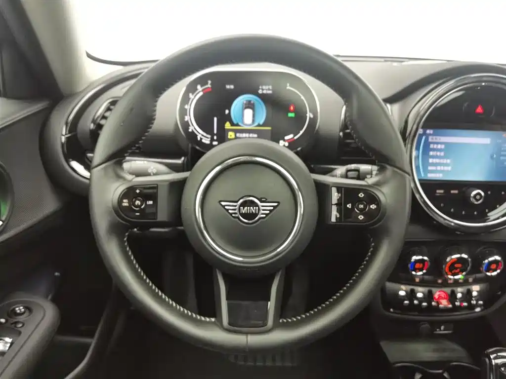 MINI Clubman 2021 — фото 11