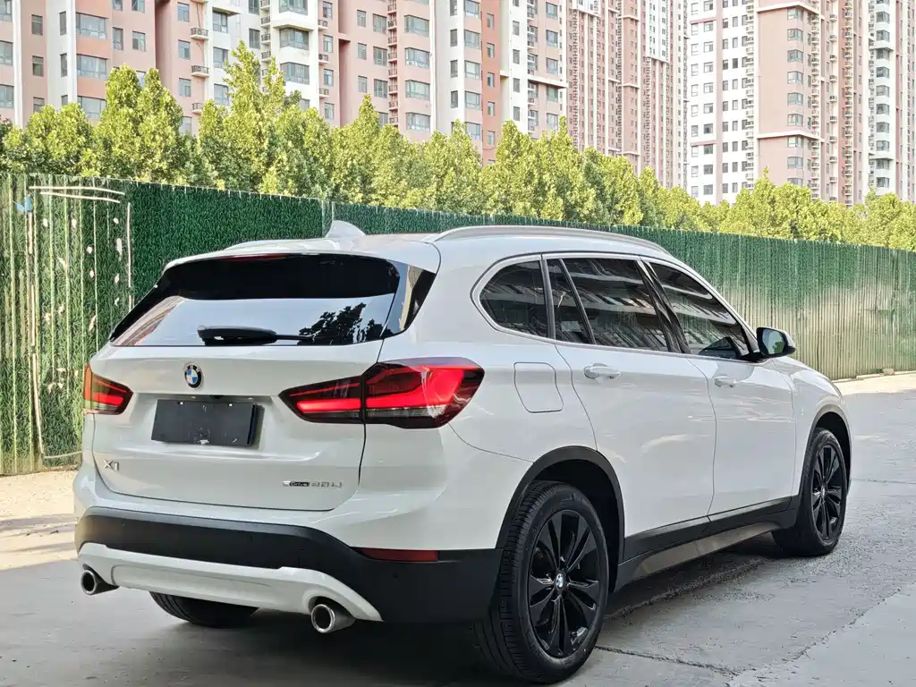 BMW X1 2019 — фото 8
