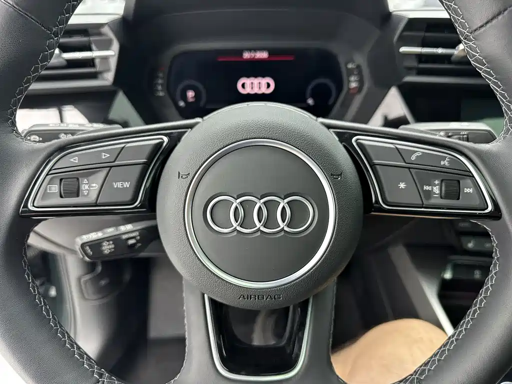 Audi A3 2023 — фото 13