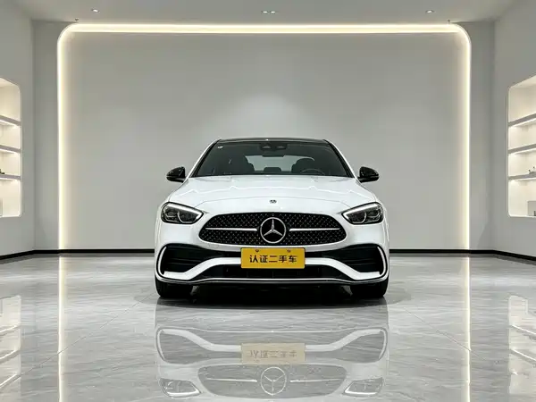 Mercedes-Benz C-Class 2024