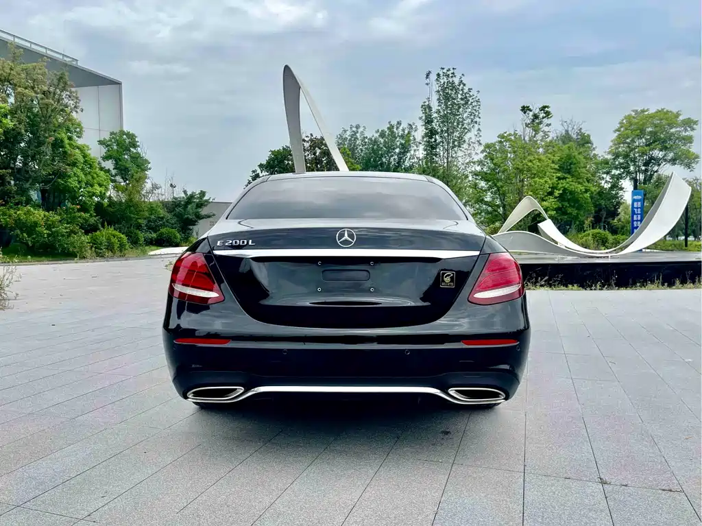 Mercedes-Benz E-Class 2018 — фото 17