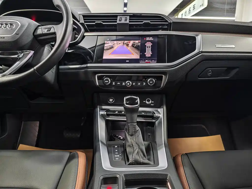 Audi Q3 2021 — фото 10