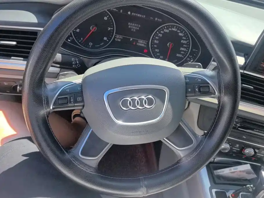 Audi A6L 2015 — фото 15