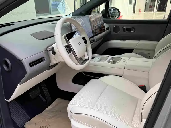 Li Auto i6 2025