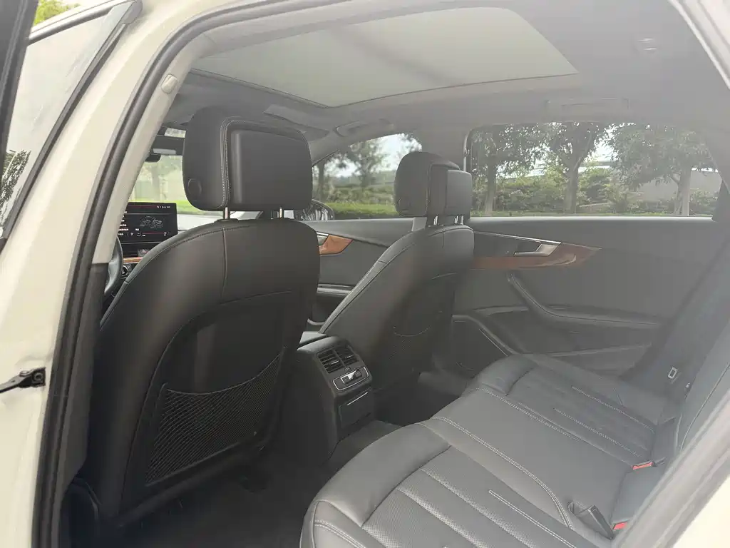 Audi A4L 2020