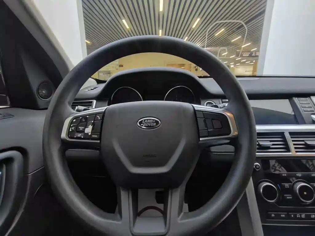 Land Rover Discovery Sport 2016 — фото 11