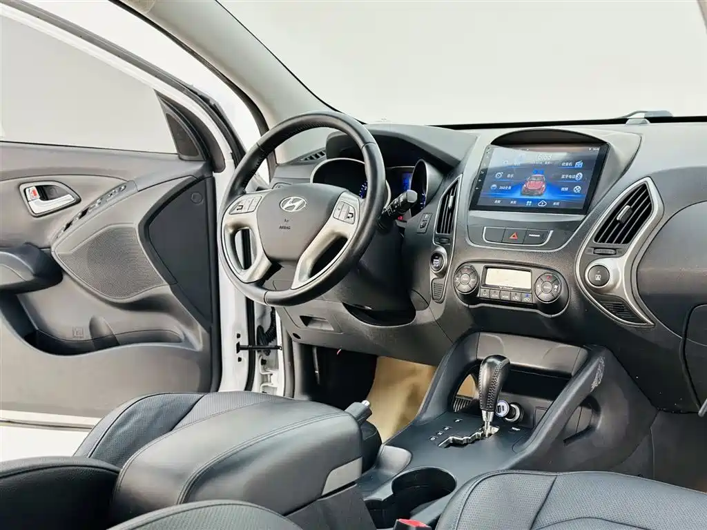 Hyundai ix35 2015 — фото 16