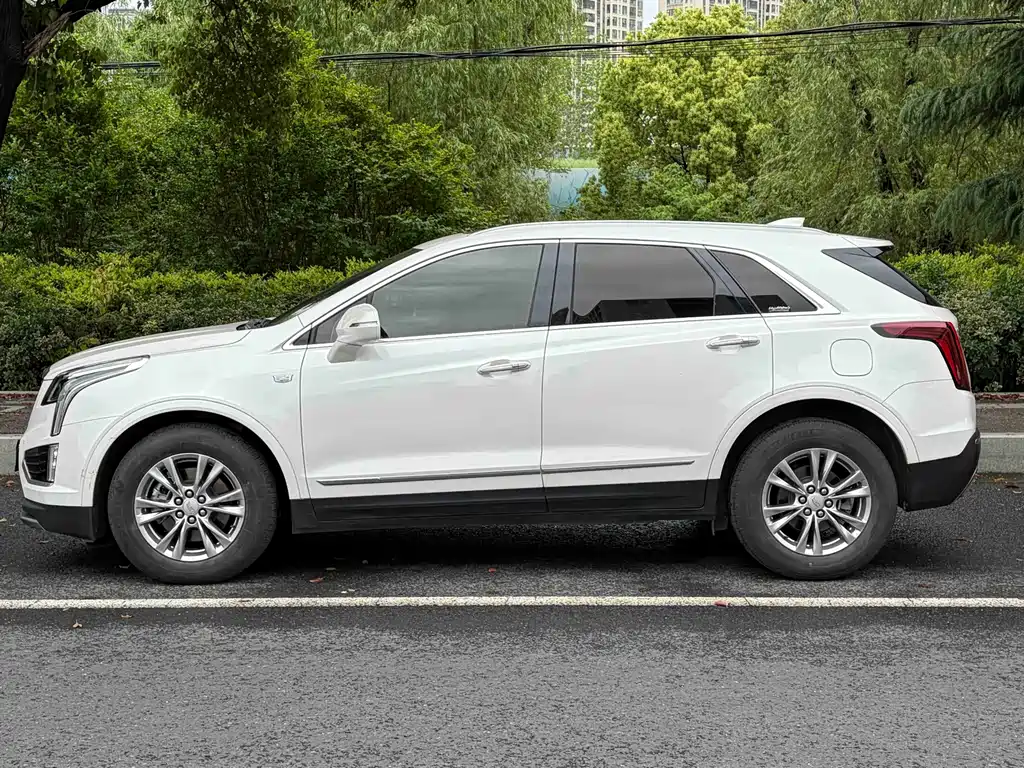 Cadillac XT5 2021 — фото 3