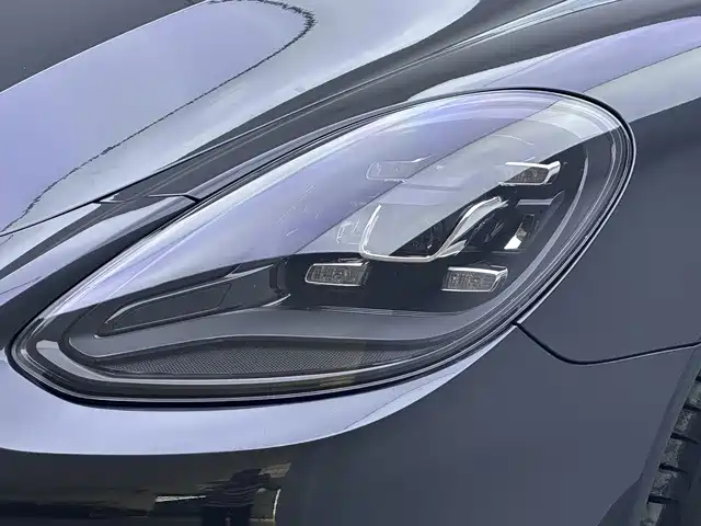 Porsche Panamera 2018 — фото 17