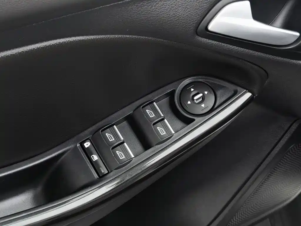 Ford Focus 2017 — фото 9