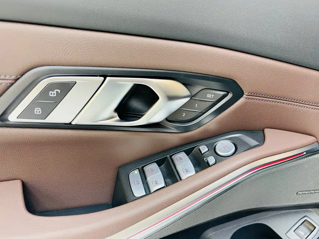 BMW 3 Series 2025 — фото 10