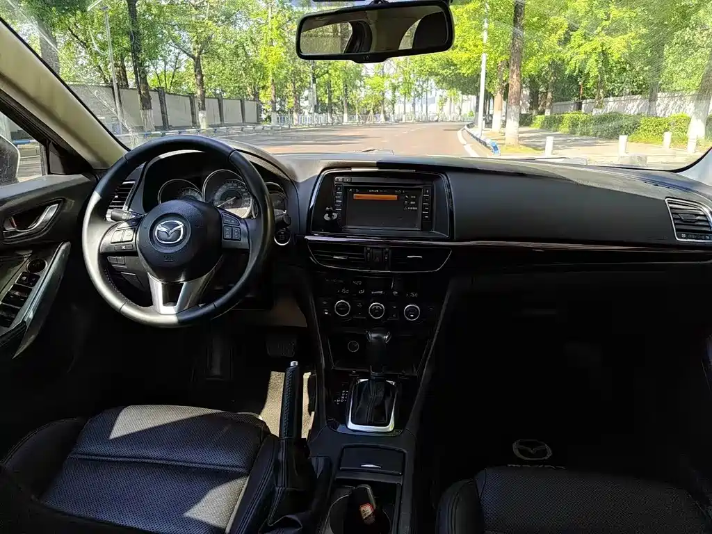 Mazda Atenza 2015