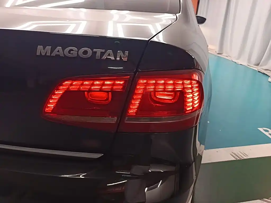 Volkswagen Magotan 2015 — фото 8